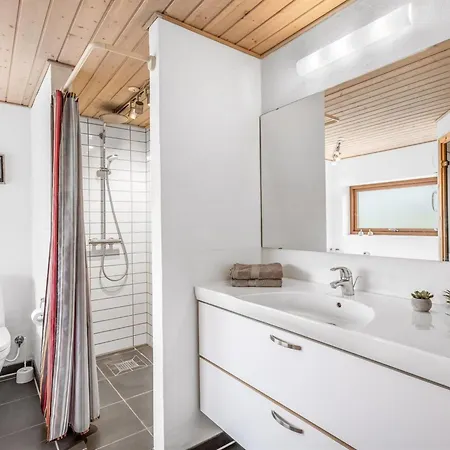 Martje - 900m From The Sea By Interhome *