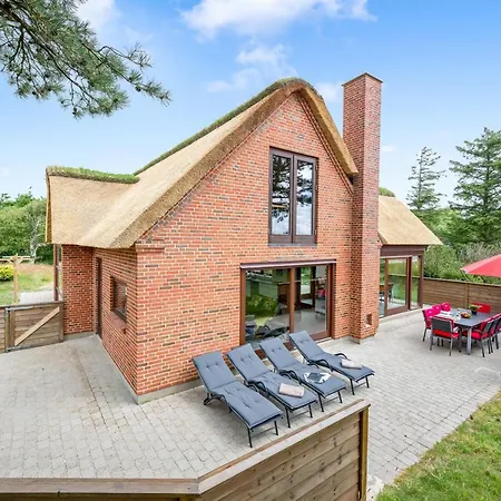Martje - 900m From The Sea By Interhome